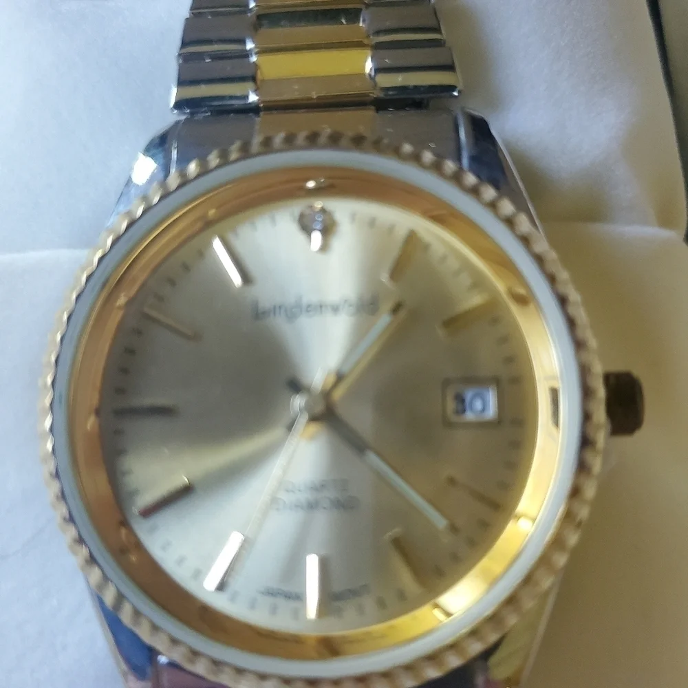 Lindenwold Vintage Silver & Gold Toned Second Hand & Date‎ Elastic Band Watch